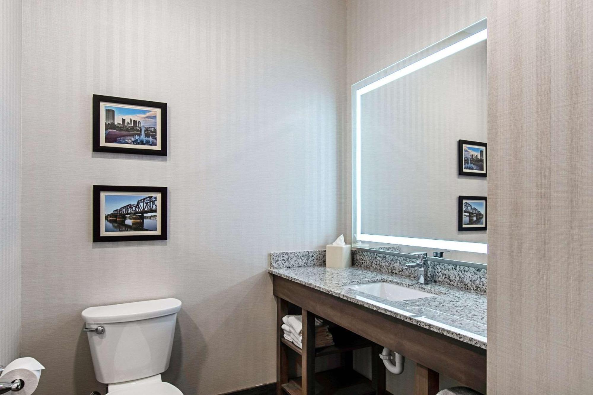 Comfort Suites Grove City - Columbus South מראה חיצוני תמונה